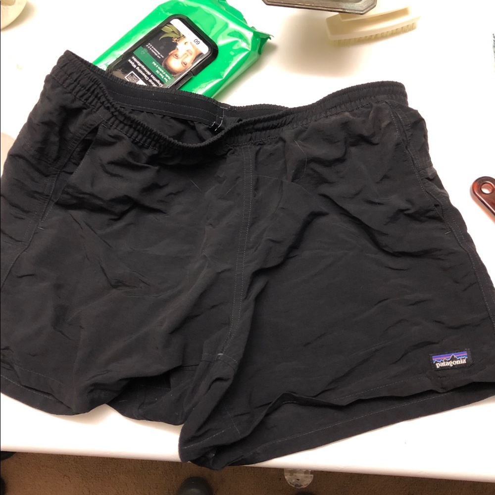 Black womens medium Patagonia baggie shorts